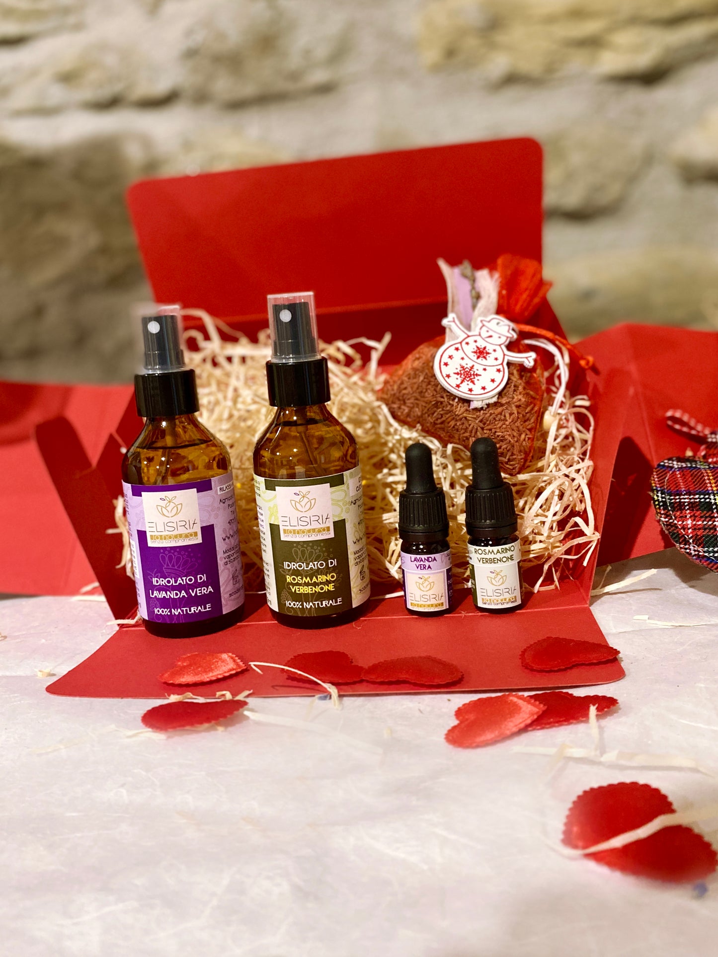 Coccole  e armonia di Natale - Idrolato e olio essenziale di lavanda e rosmarino, fiori di Natale